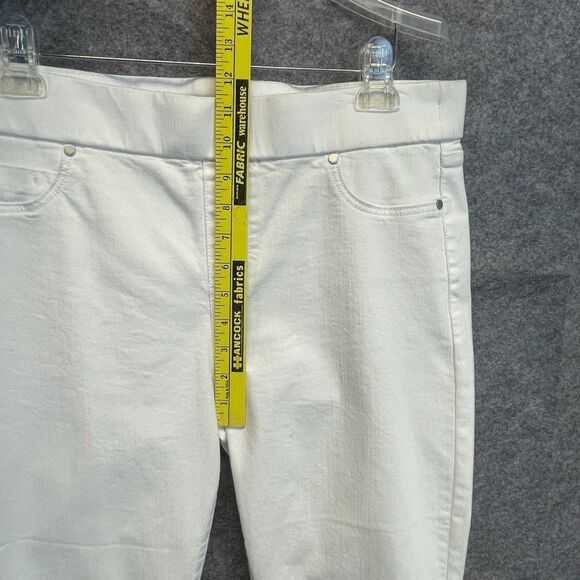 LIVERPOOL Jeans Women's Size 12 Bright White Capri Pull-On Rolled Cuff Pants EUC - Picture 9 of 16